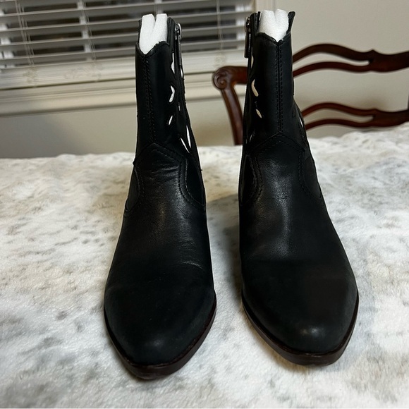 New Lucky Brand Herzie Black Leather Cowboy Short Boots Cutouts sz 6 / 36.5 - Picture 5 of 13